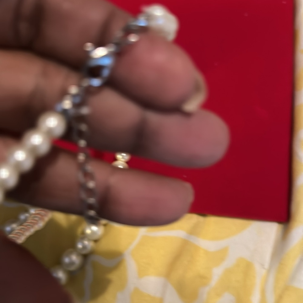 Pearl Necklace Set - Picture 5 of 6
